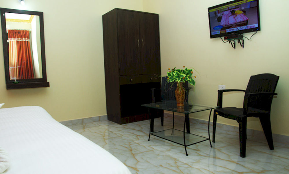 Rbr Suites Calangute Eksteriør billede