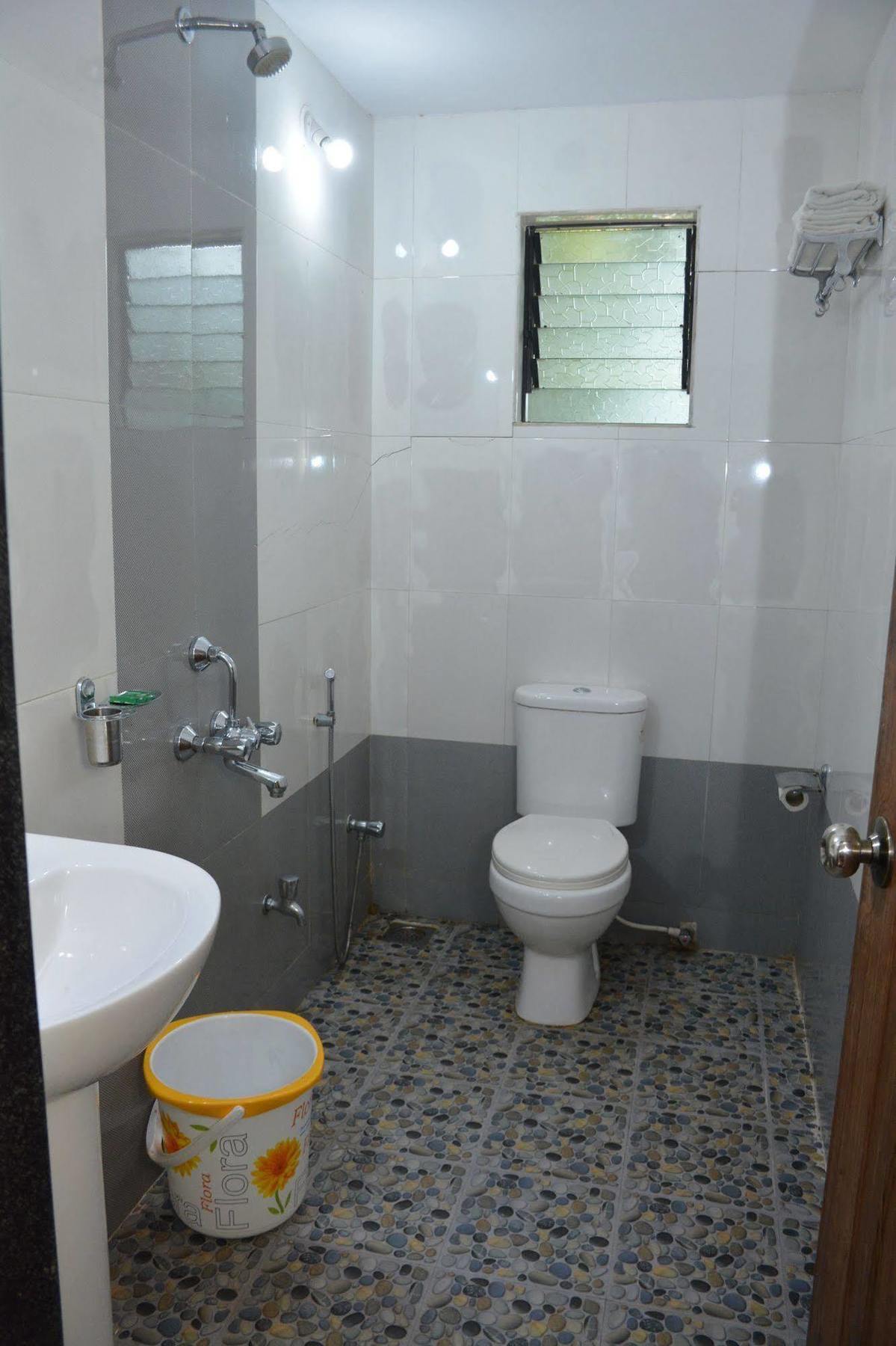 Rbr Suites Calangute Eksteriør billede