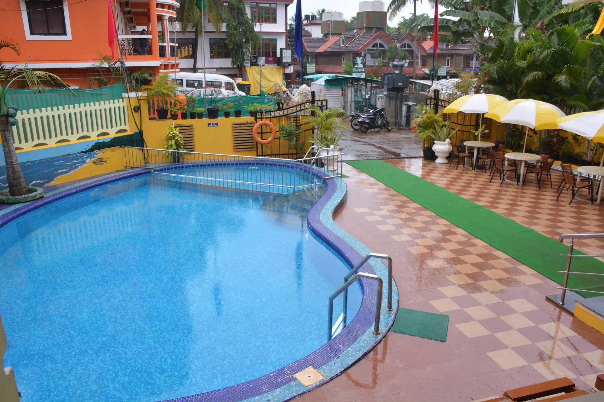 Rbr Suites Calangute Eksteriør billede